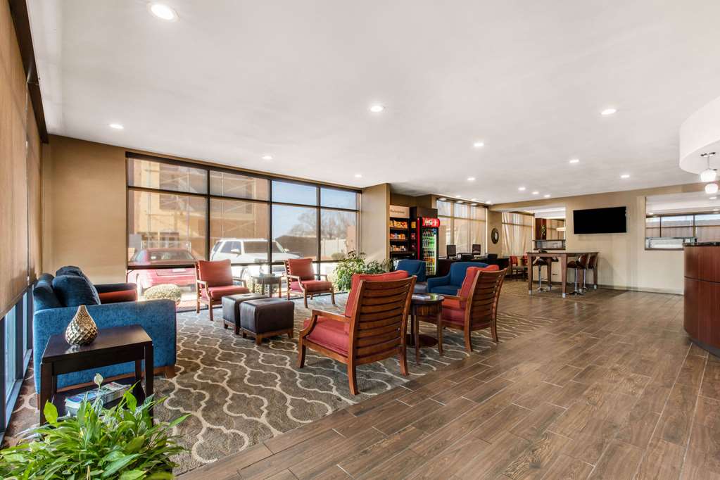 Comfort Suites Tuscaloosa near University - photo 4