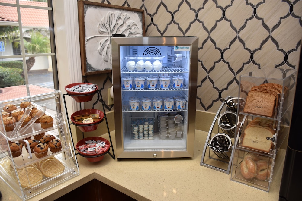 Dynasty Suites Redlands - photo 34