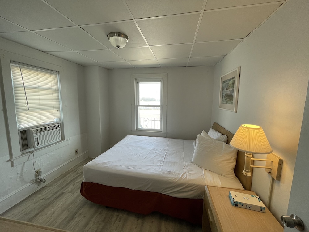 Rio Motel and Suites - photo 11