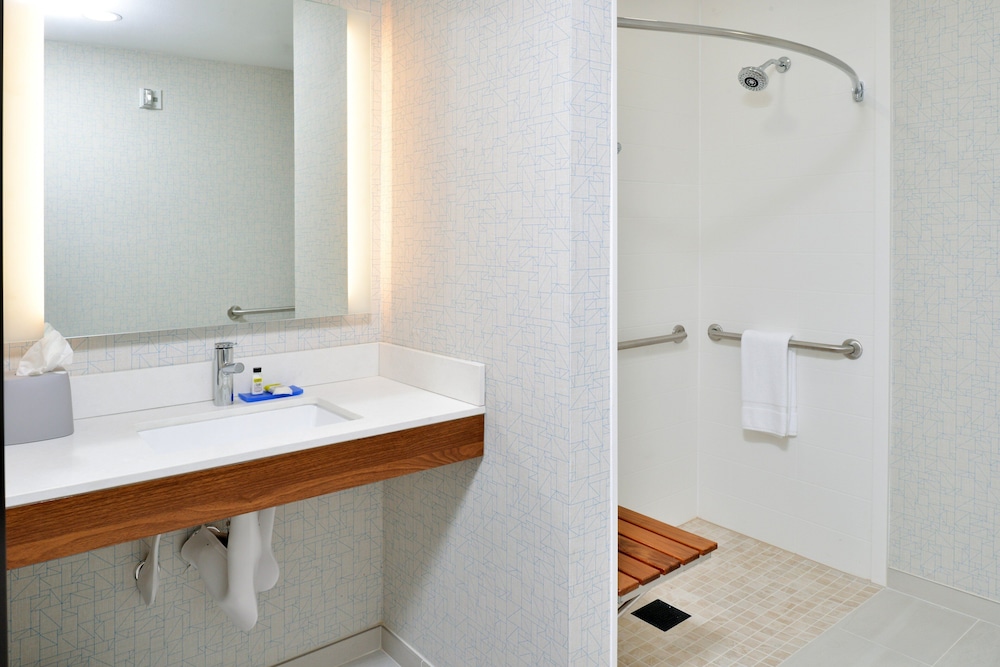 Holiday Inn Express Santa Rosa North by IHG - photo 18