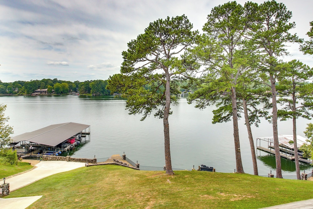5 Mi to Casino: Waterfront Condo in Hot Springs - photo 29