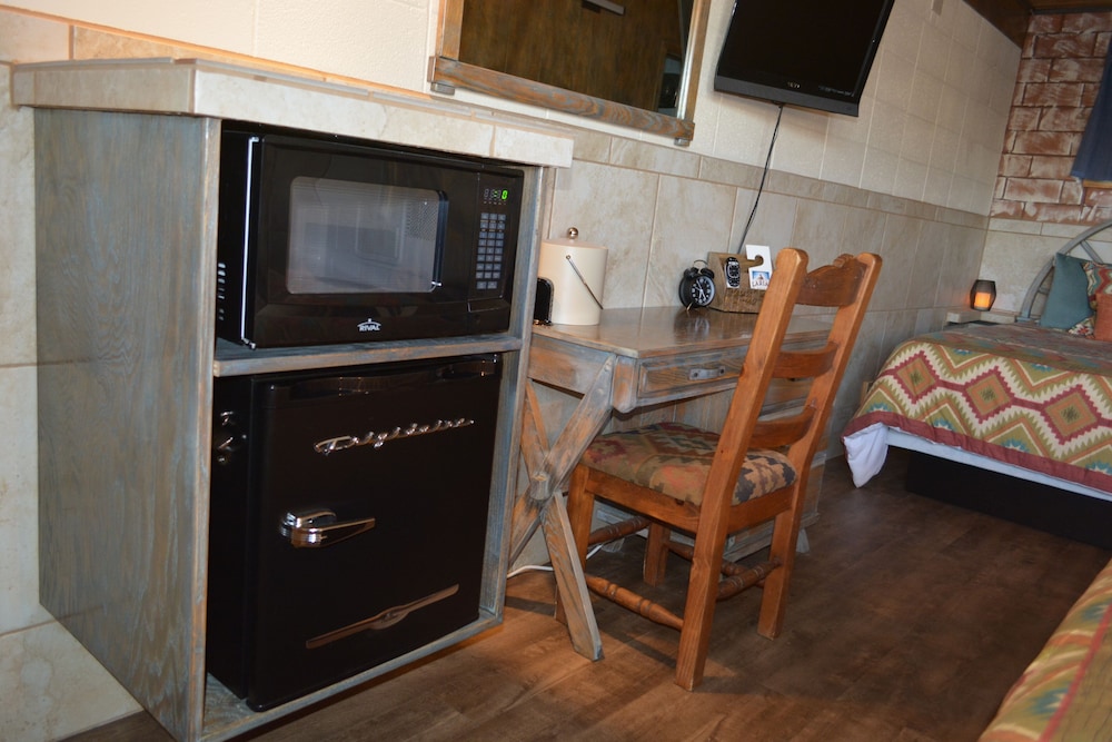 Lariat Motel - photo 14