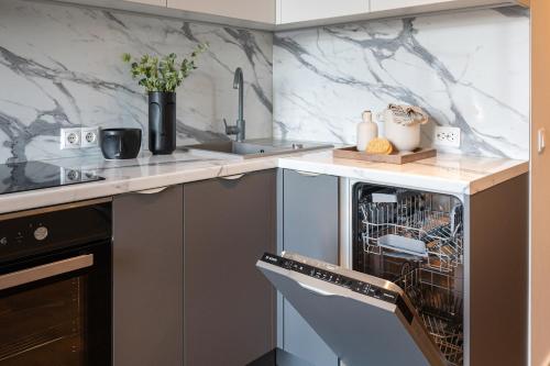 Modern Loft Walk to Center Fast Wi Fi — 4-Star Luxury Hotel in Vilnius, Lithuania