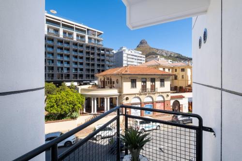 Flamingo 404 Sea Point Studio Apartment