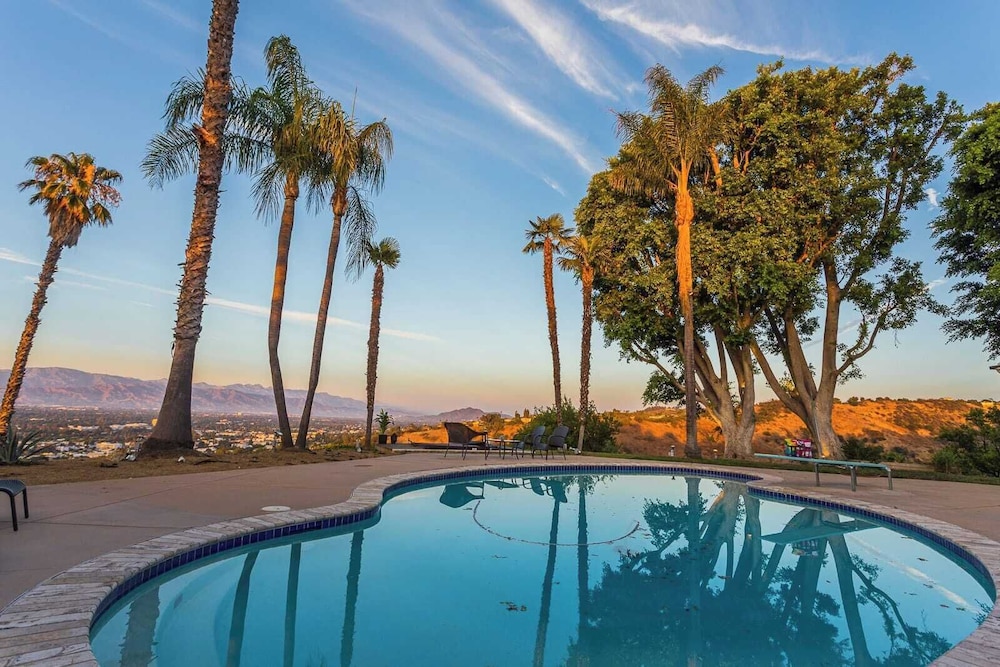 Oak Hills by Avantstay Panoramic View Pool Spa - photo 35