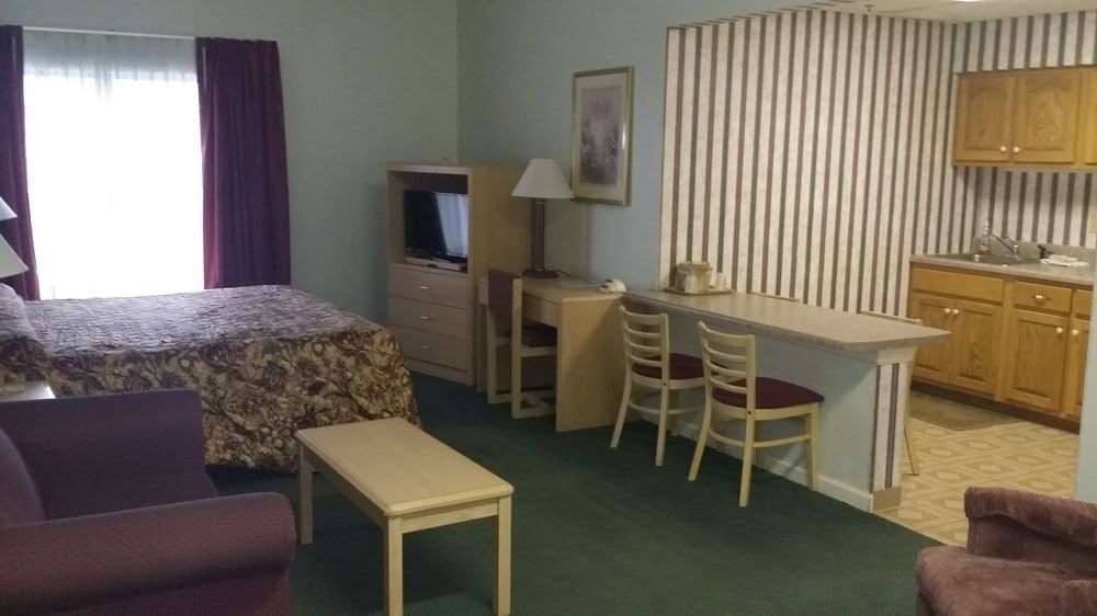 Baymont by Wyndham Cookeville - photo 9