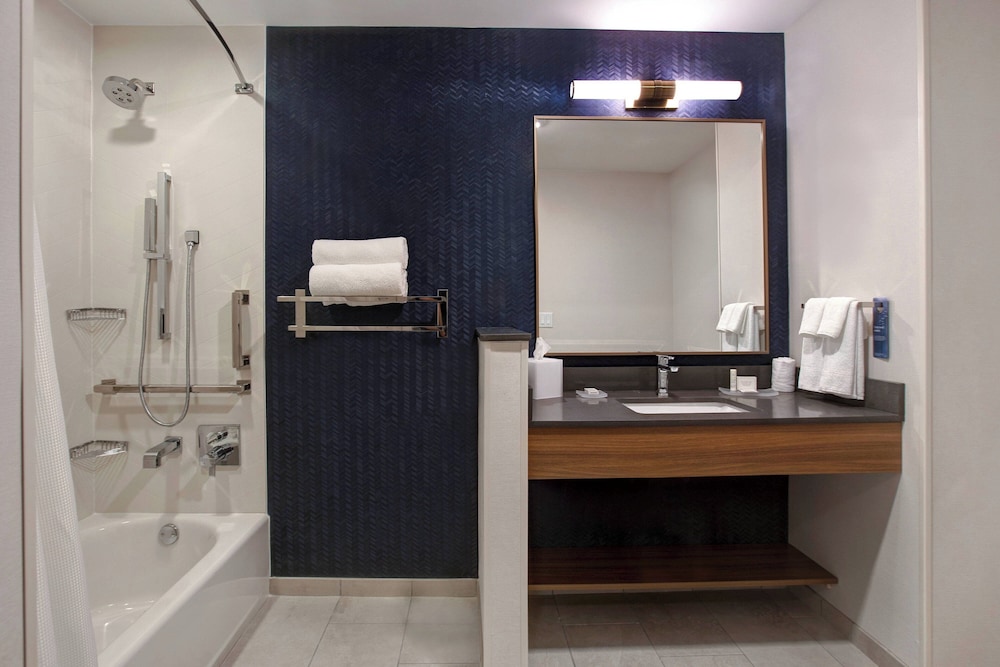 Fairfield Inn & Suites by Marriott Chicago Bolingbrook - photo 16