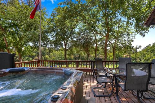 Cousins River Sanctuary - last minute hotel in Martindale