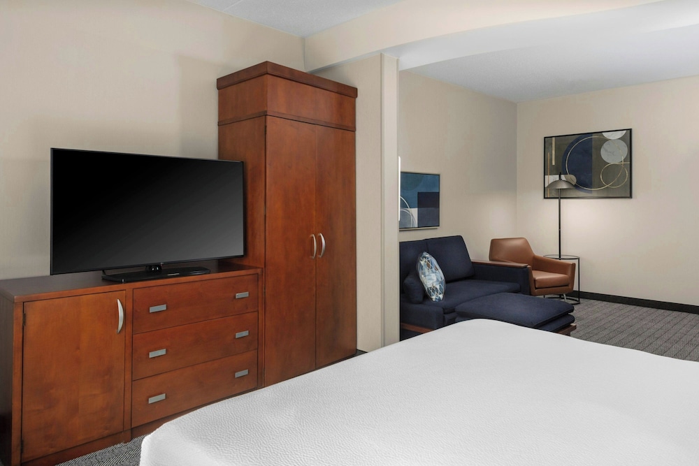 Courtyard by Marriott Pittsburgh Greensburg - photo 14