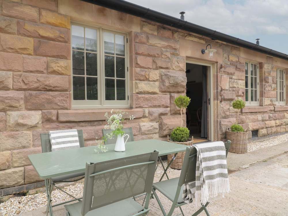 Oak Cottage Fold Yards — 4-Star Luxury Hotel in Belper, United Kingdom