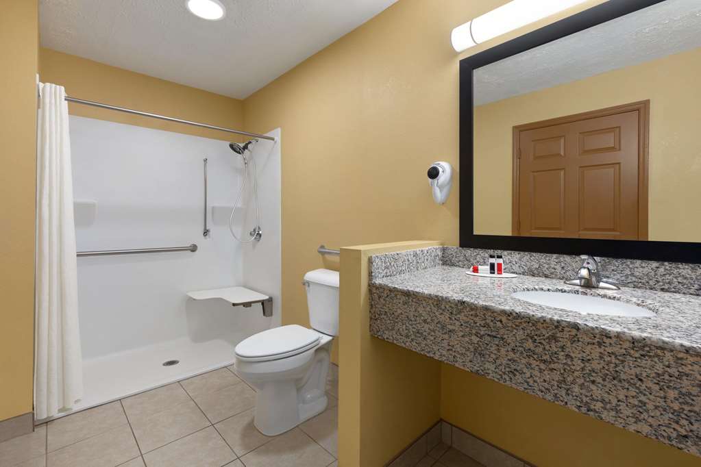 Super 8 by Wyndham Whites Creek Nashville NW Area - photo 27