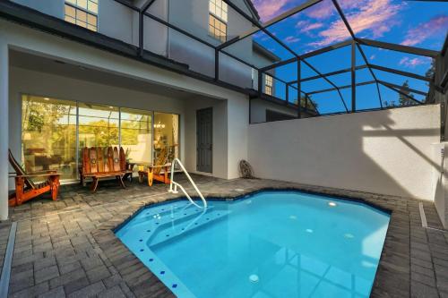 Jurassic Park & Mermaid Home with Private Pool — 4-Star Luxury Hotel in Davenport, United States