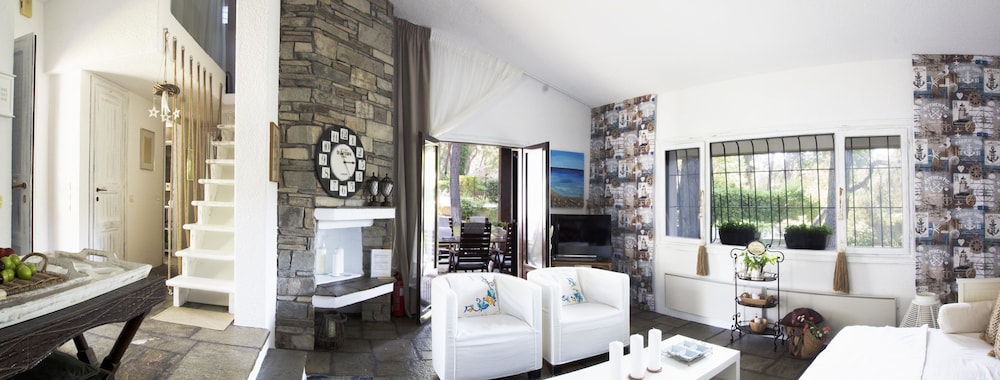 Villa Irini by JJ Hospitality — 4-Star Luxury Hotel in Kassandreia, Greece