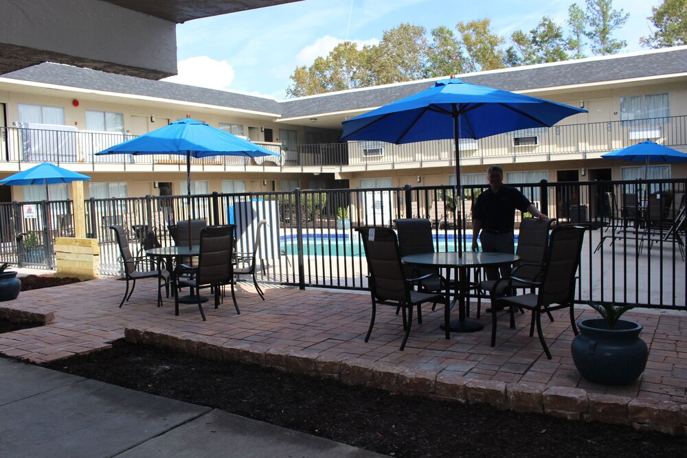 Capital O Hotel Richmond Hill Savannah area I 95 - photo 37