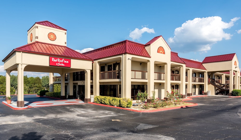 Red Roof Inn & Suites Clinton TN - featured photo