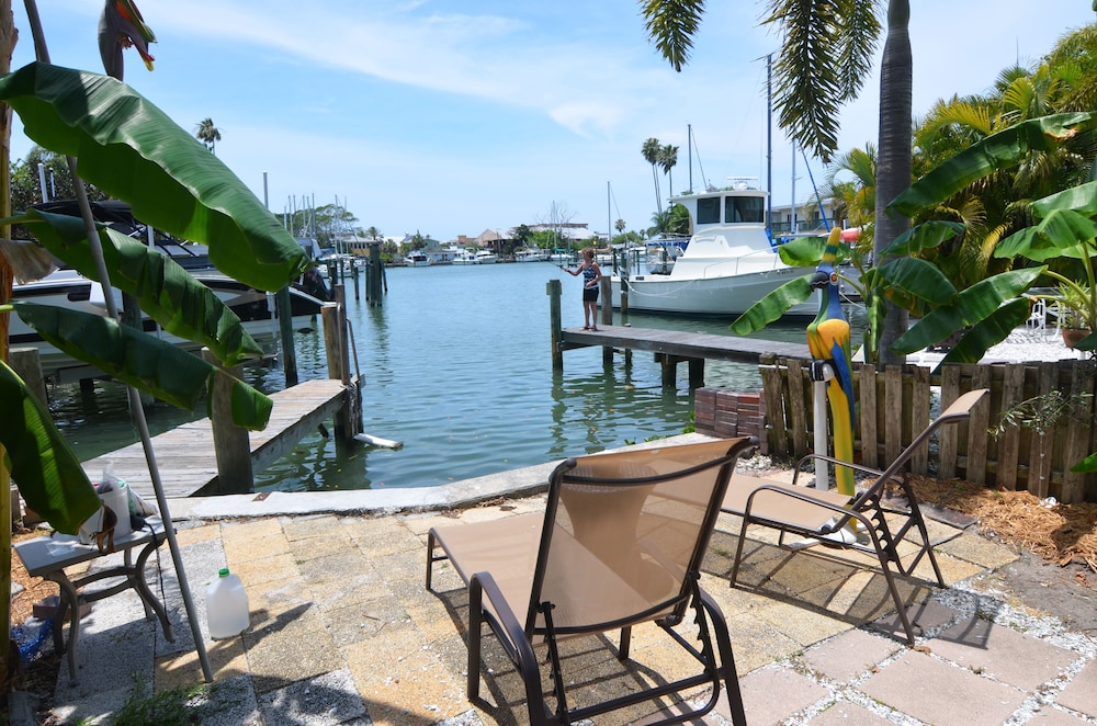Oasis at John's Pass Madeira Beach - photo 38