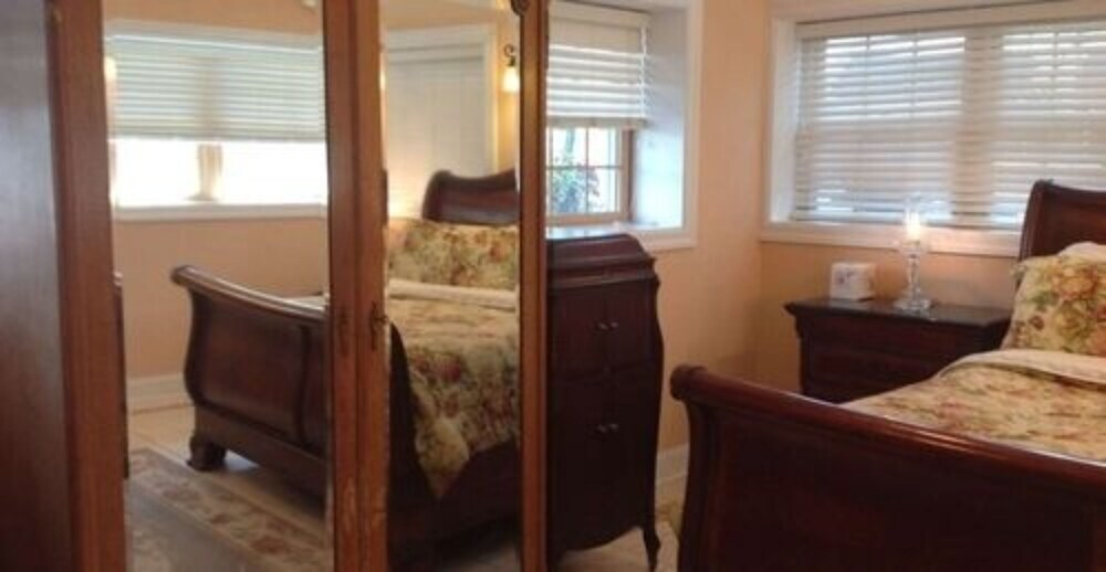 The Red Hook Country Inn - photo 15