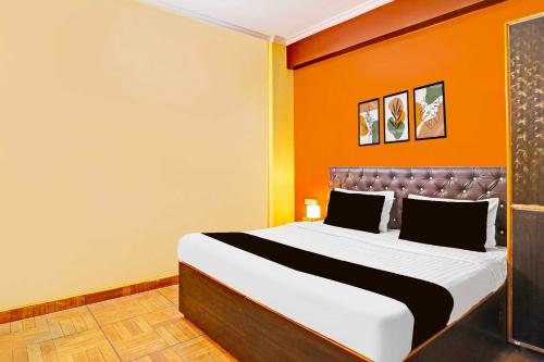 Collection O Vidhan Sabha Chowk in Dehra Dun, India