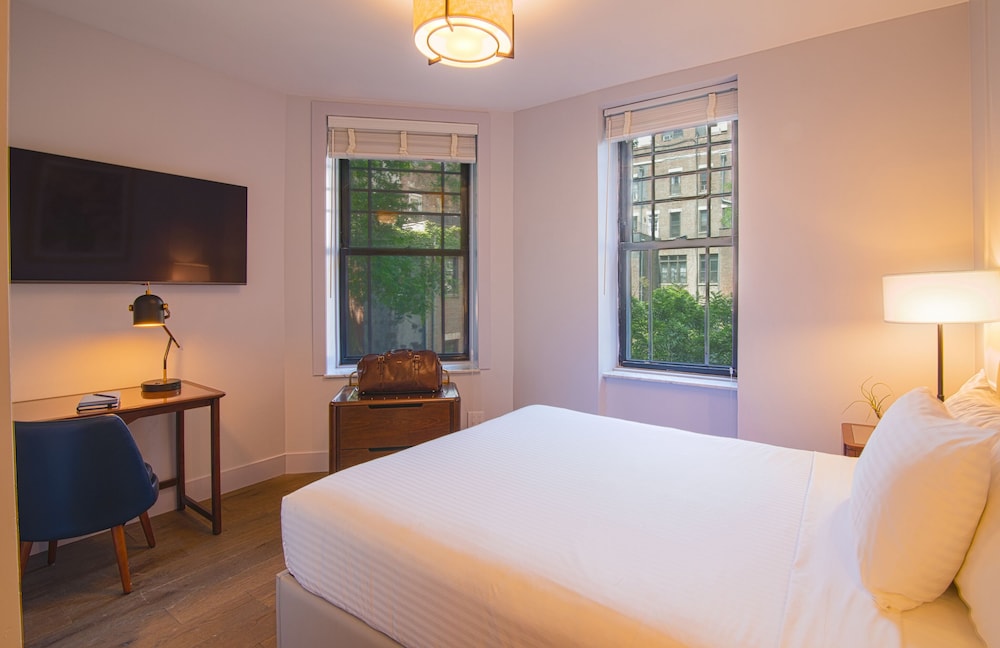 Hotel Belleclaire - photo 22