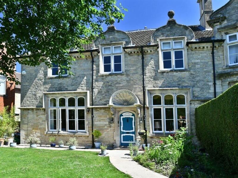 Heritage Bed and Breakfast — 4-Star Luxury Hotel in Calne, United Kingdom