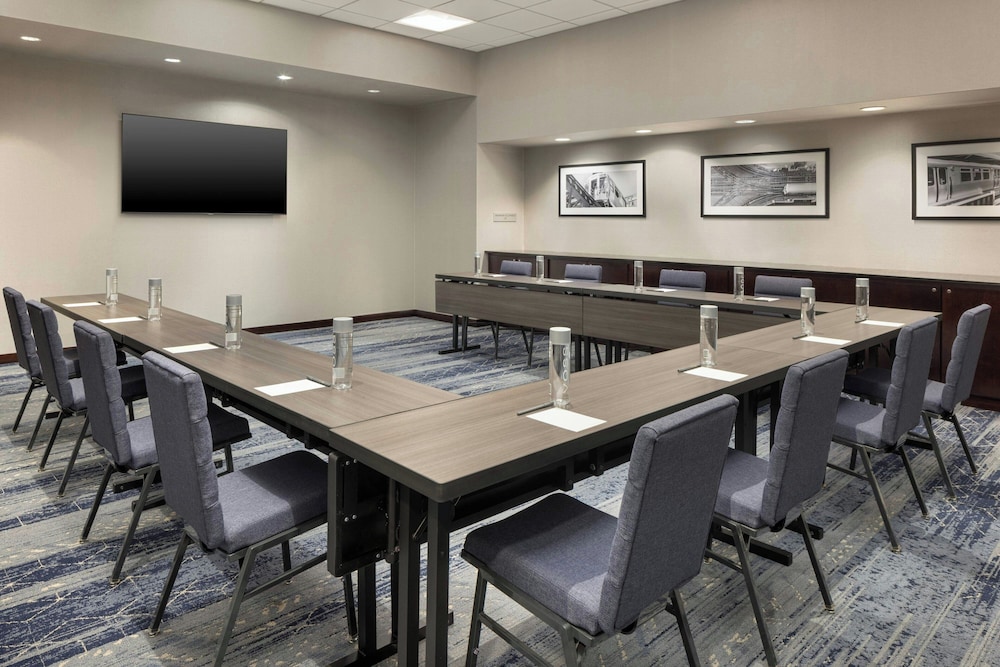 Courtyard by Marriott Chicago Magnificent Mile - photo 61