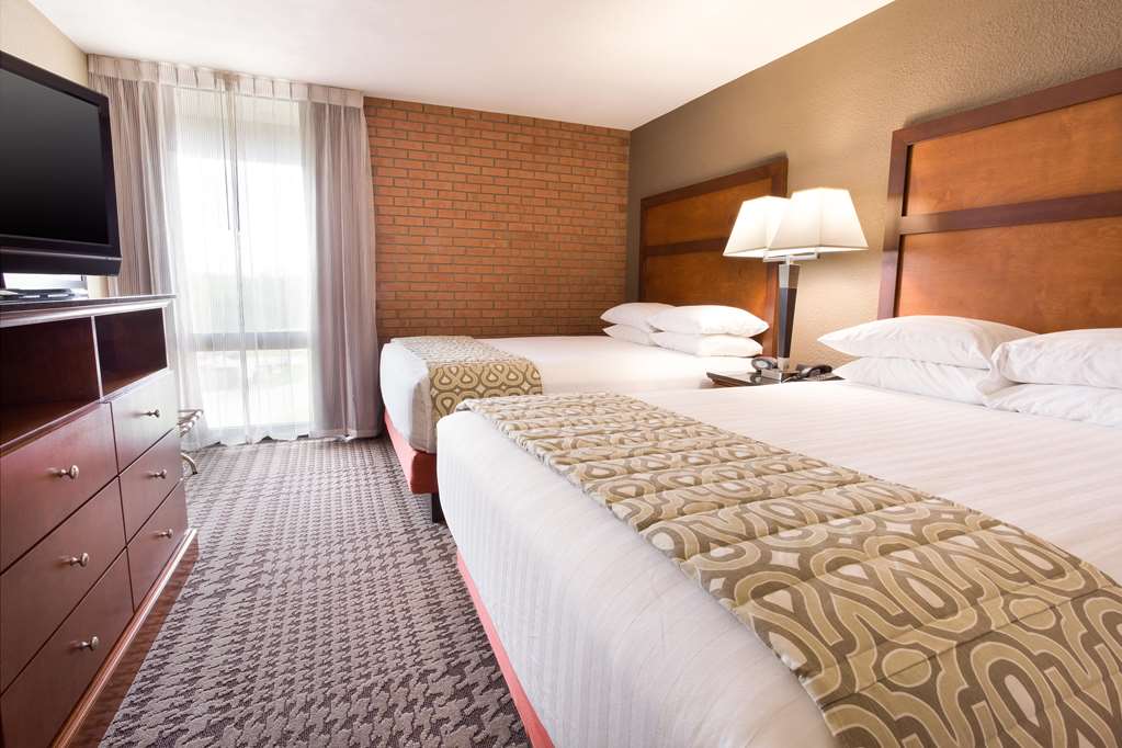 Drury Inn & Suites Jackson MO - photo 8