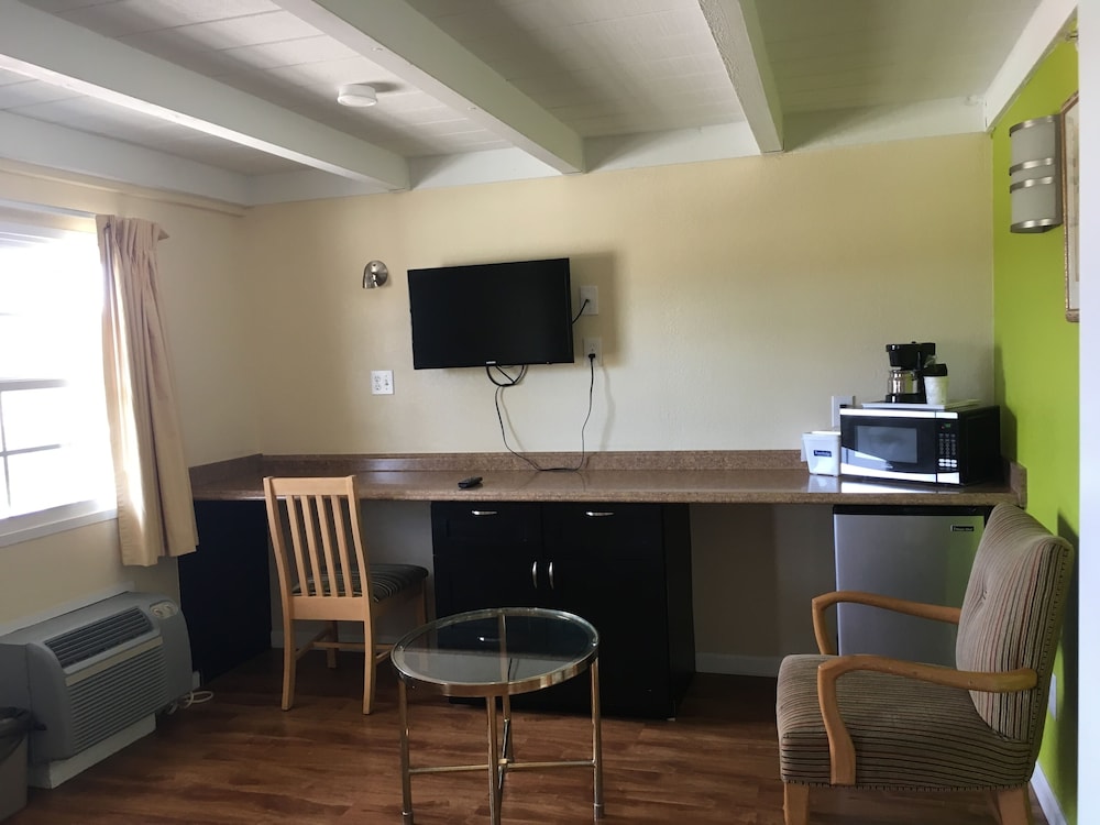 Travelodge by Wyndham Fairfield Napa Valley - photo 13