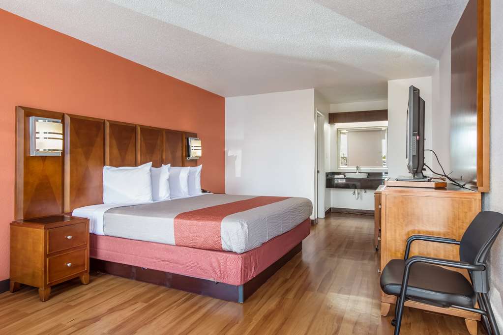 Motel 6 Van Buren AR - photo 8