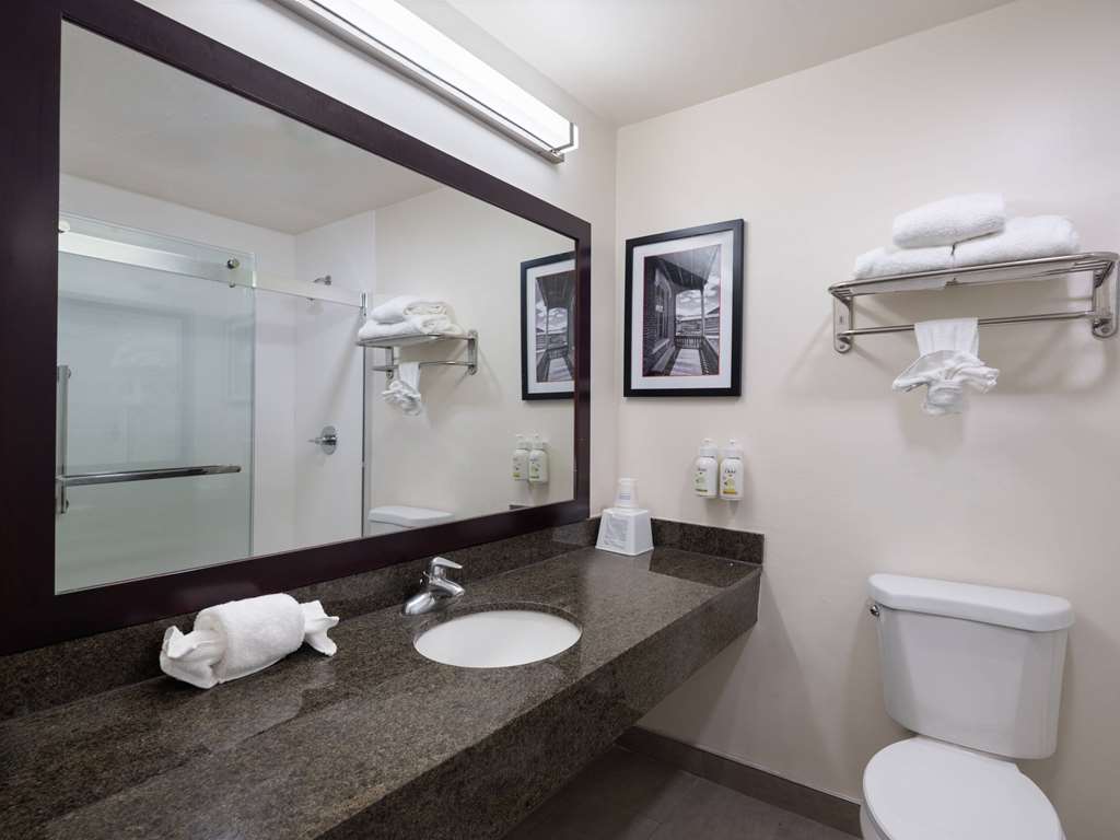 Ramada by Wyndham San Diego Poway Miramar - photo 25