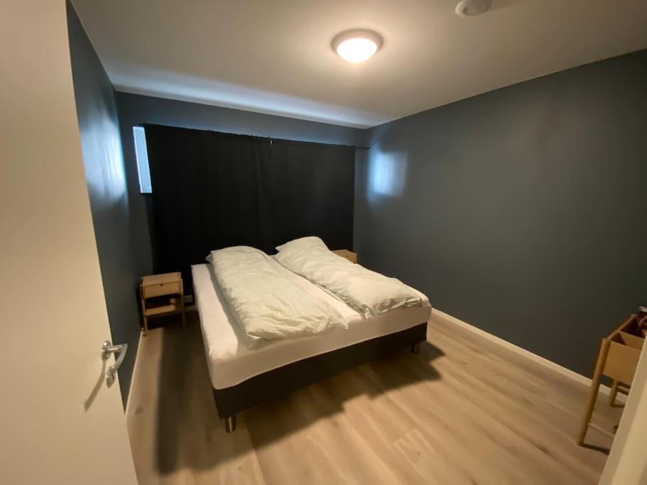 Sentral Leilighet Med 2 Soverom Og Carport in Alesund, Norway