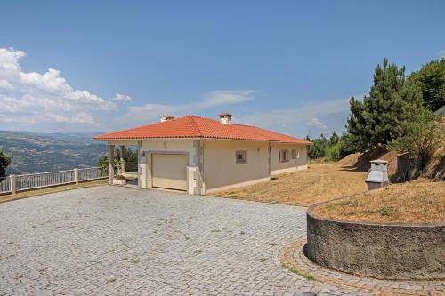 Sousa's House Alojamento Local — 4-Star Luxury Hotel in Resende, Portugal