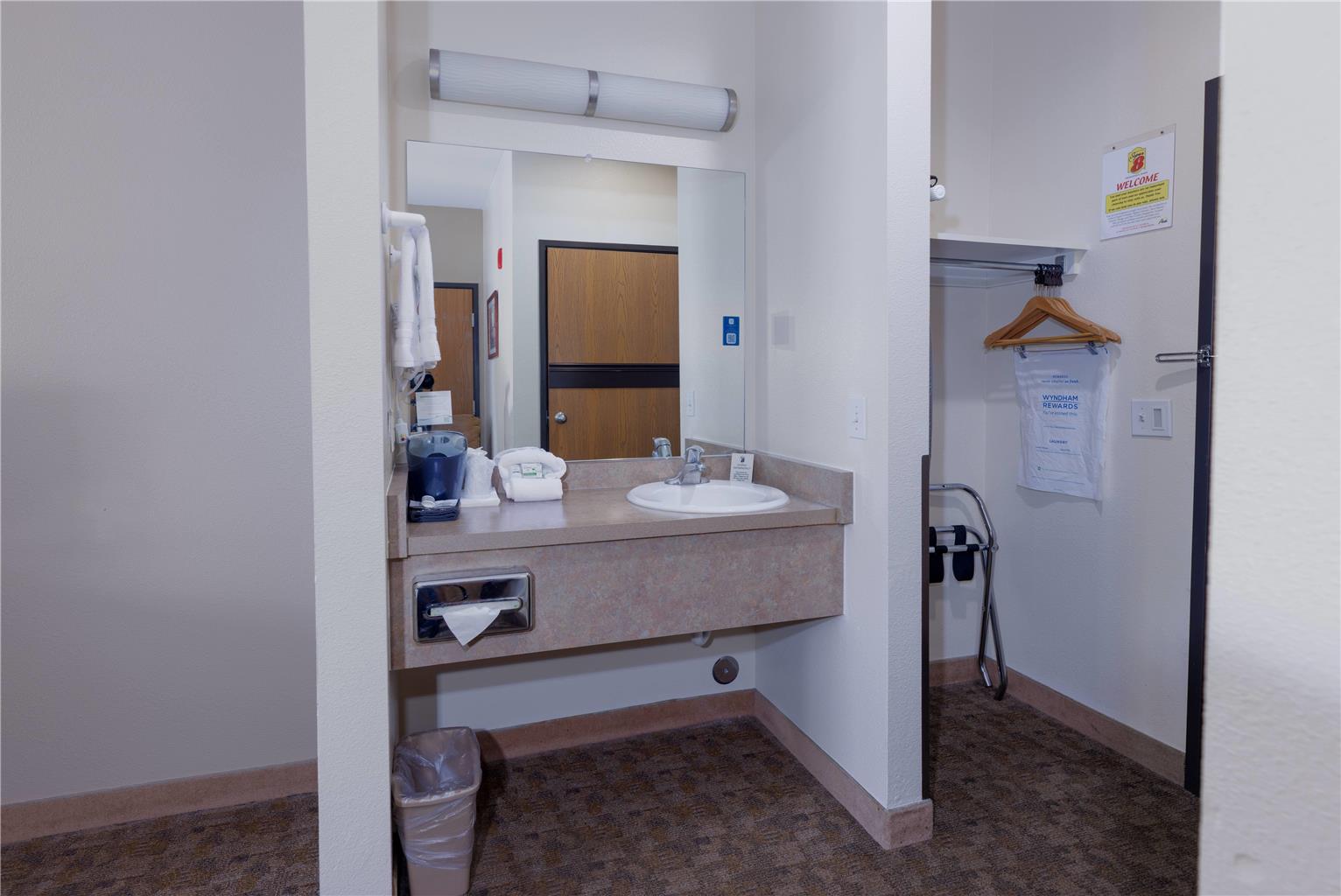 Super 8 by Wyndham Grangeville - photo 138