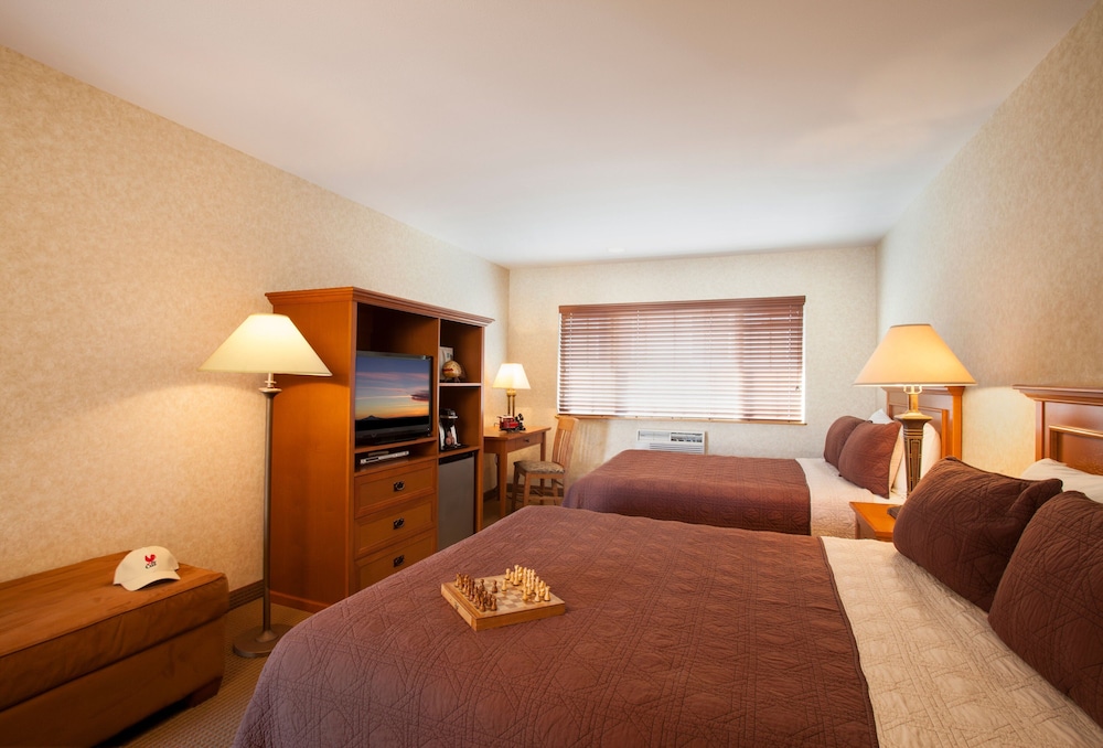 Cousins Country Inn - photo 37