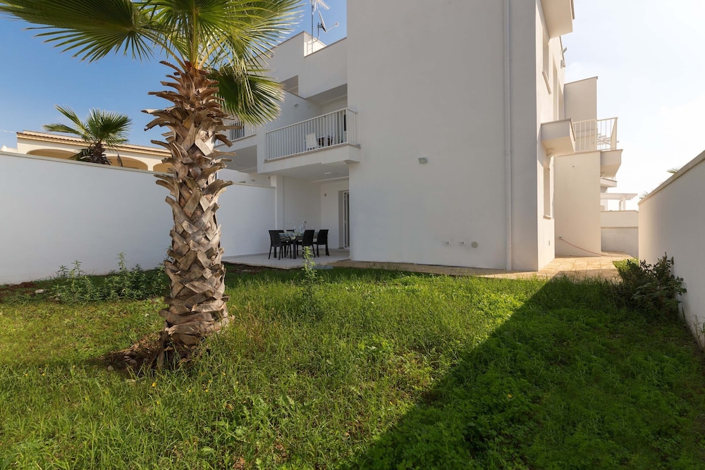 2117 Residence Valentina Appartamento Altea — 4-Star Luxury Hotel in Nardo, Italy