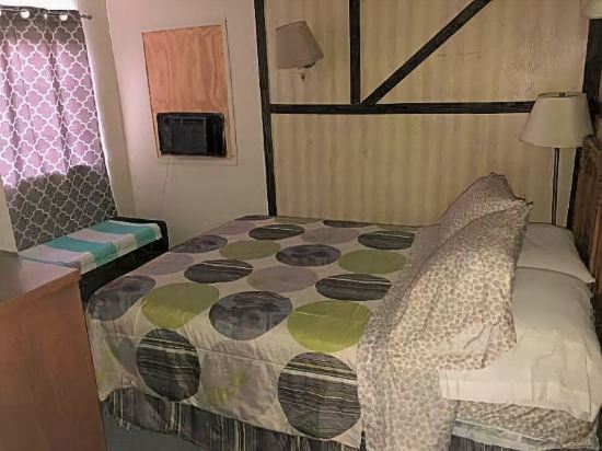 Lake Point Motel - photo 11