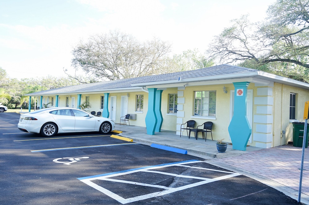 Mar Bay Motel &Suites - photo 51