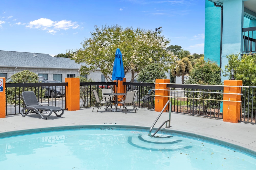 Garnet Inn & Suites Morehead City near Atlantic Beach - photo 30