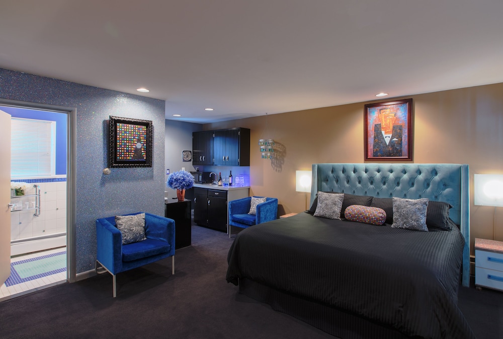 The Roxbury - photo 86