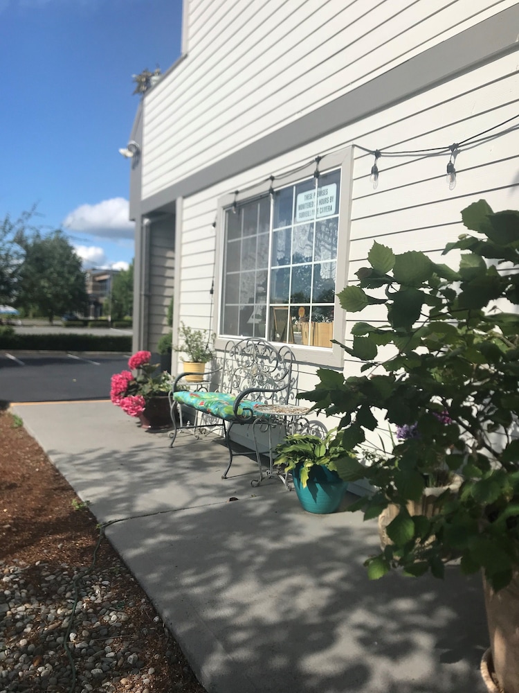 Tulip Inn - photo 47
