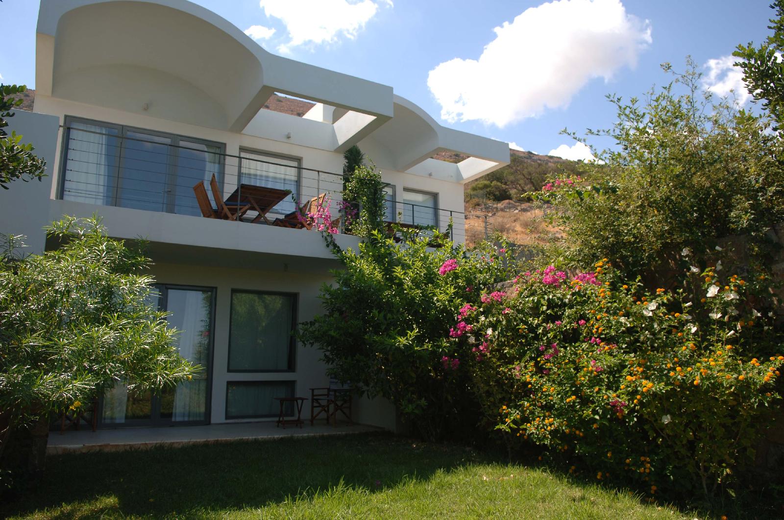 Elounda Vista Villas — 4-Star Luxury Hotel in Elounda, Greece
