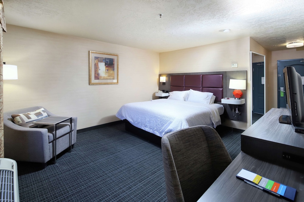 Hampton Inn Sierra Vista - photo 13