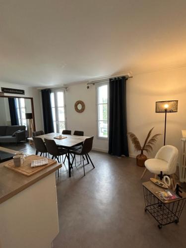 Le Cocon Douessin En Hyper Centre — hotel in Doue-La-Fontaine