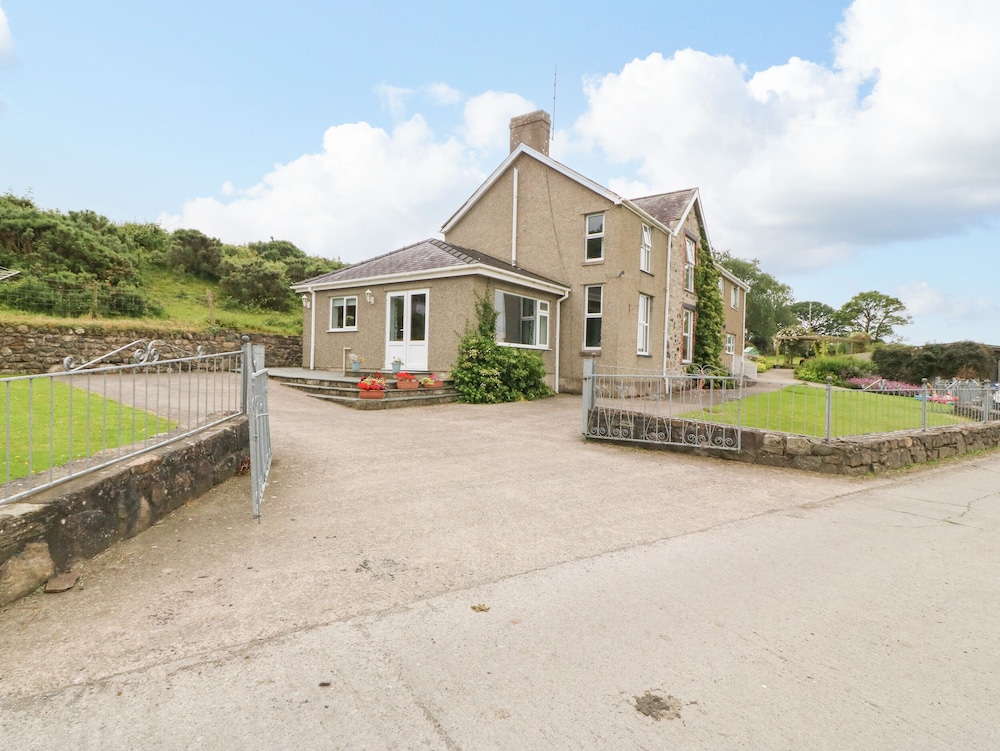 Dinas Farmhouse Annex — 4-Star Luxury Hotel in Caernarfon, United Kingdom