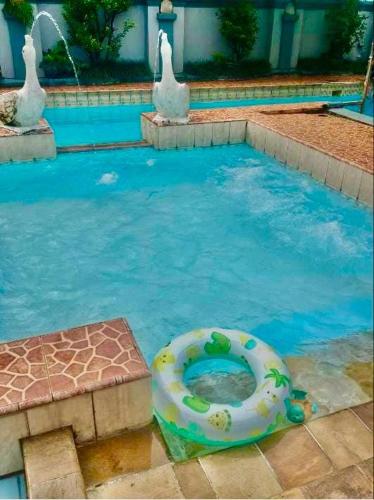 Vila Princess Sentul 24jam 5 bedroom Private pool Tenis meja mini soccer mini billiard Karaoke Ayunan BBQ bebas jam cekin cekout sesuai jm cekin — 4-Star Luxury Hotel in Bogor, Indonesia