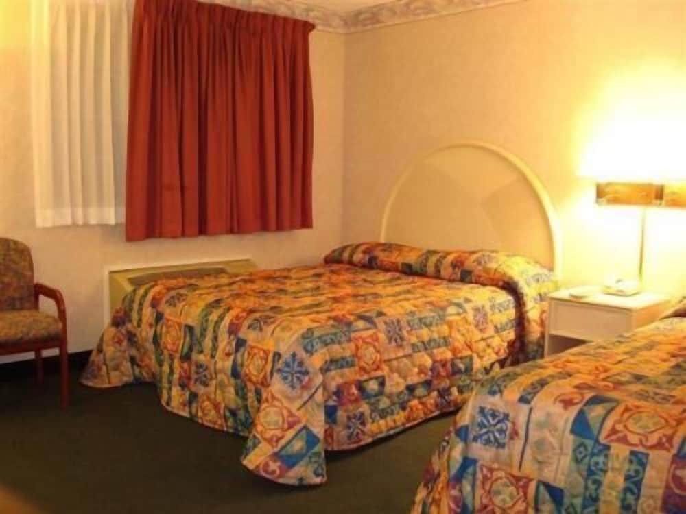 O'Hare Inn & Suites - photo 10