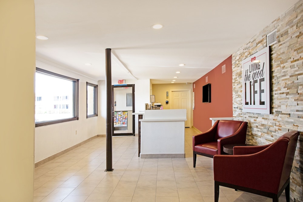 OYO Hotel McAllen Airport South - photo 8