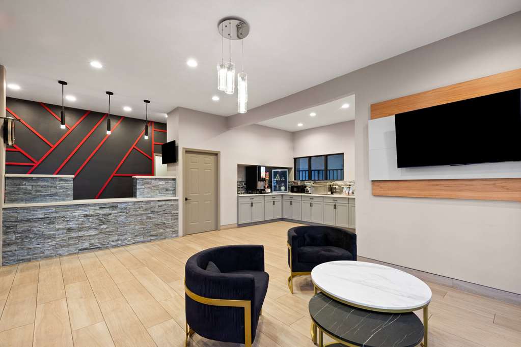 Ramada by Wyndham Bainbridge - photo 6