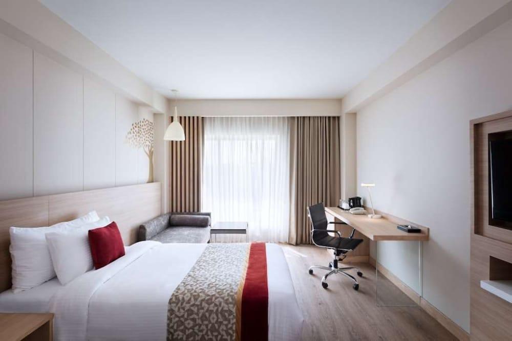 Oaks Bodhgaya — 4-Star Luxury Hotel in Buddh Gaya, India