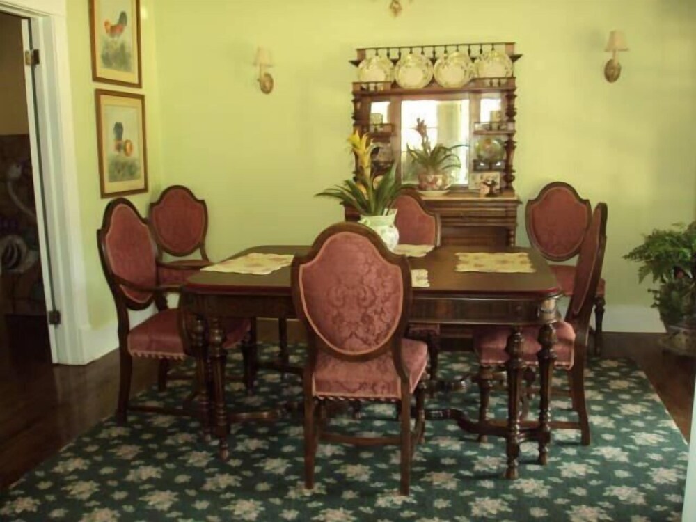 The Cheyenne Cañon Inn - photo 11