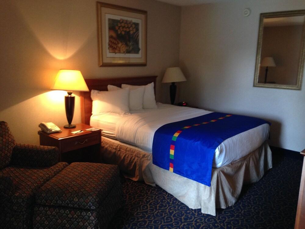 Park Inn By Radisson Harrisburg West - photo 8